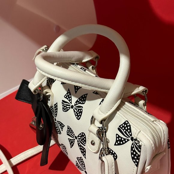 Claires-crossbody bag -White and Black - Picture 2 of 4